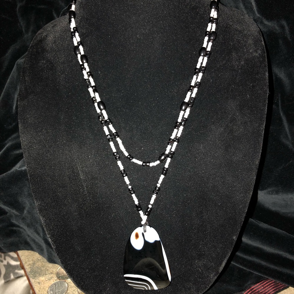 Black and white agate necklace
